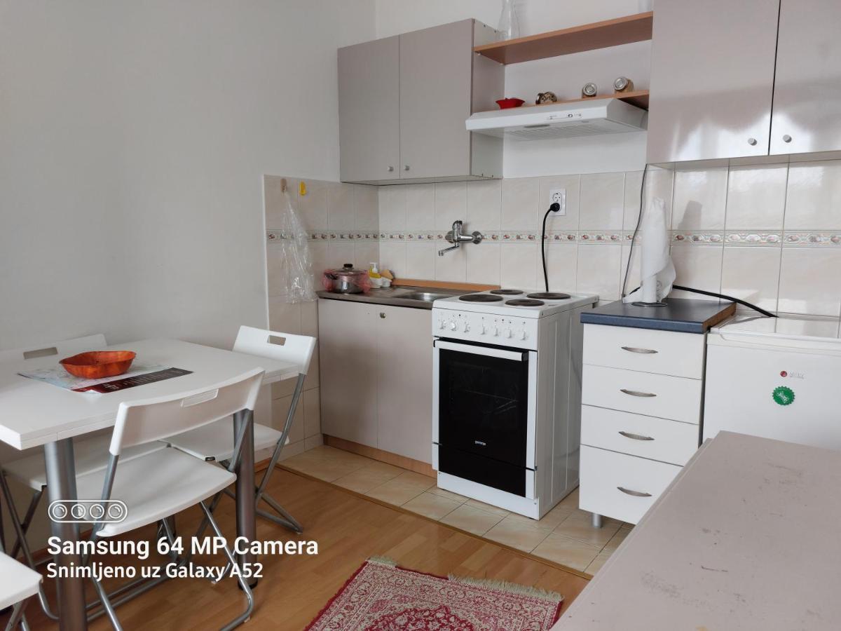 Apartment Daca Stan Beograd Bagian luar foto